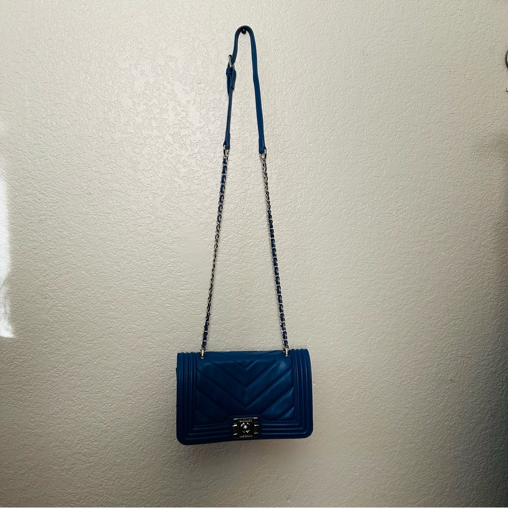 Badgley Mischka Royal Blue Quilted Crossbody Vegan Leather Bag – NWT - Picture 2 of 3